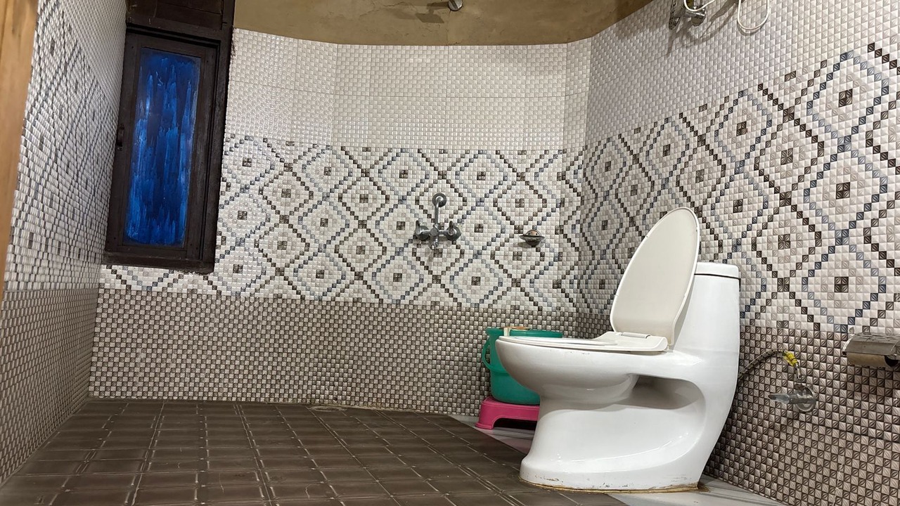 Photo of Bathroom in Ghiyagi