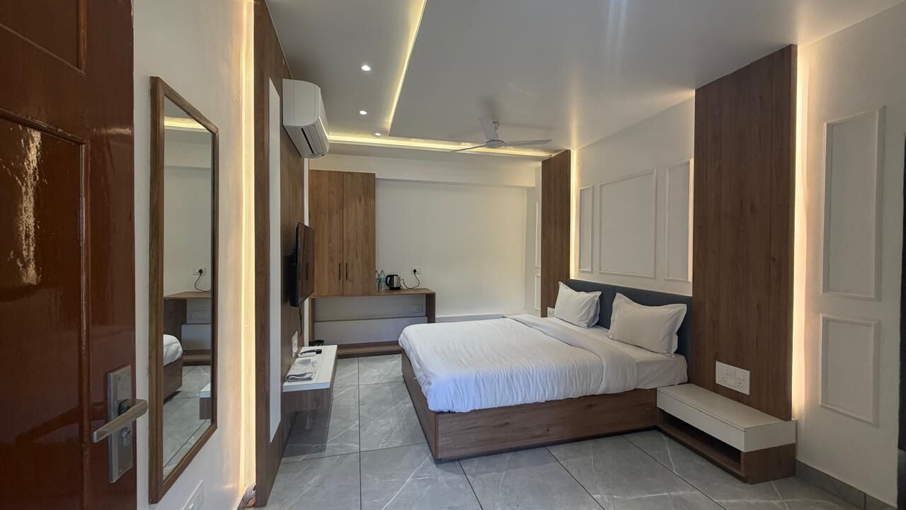 Photo of Bedroom in Mount Abu