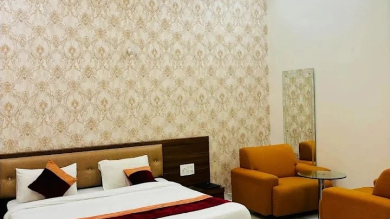 Photo of Bedroom in Bharatpur