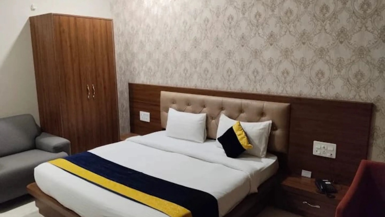 Photo of Bedroom in Bharatpur