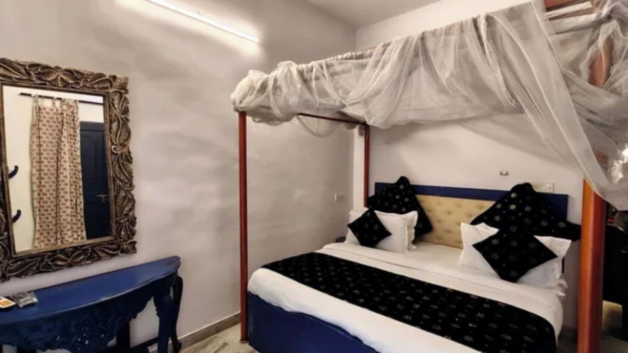 Photo of Bedroom in Vaishali Nagar