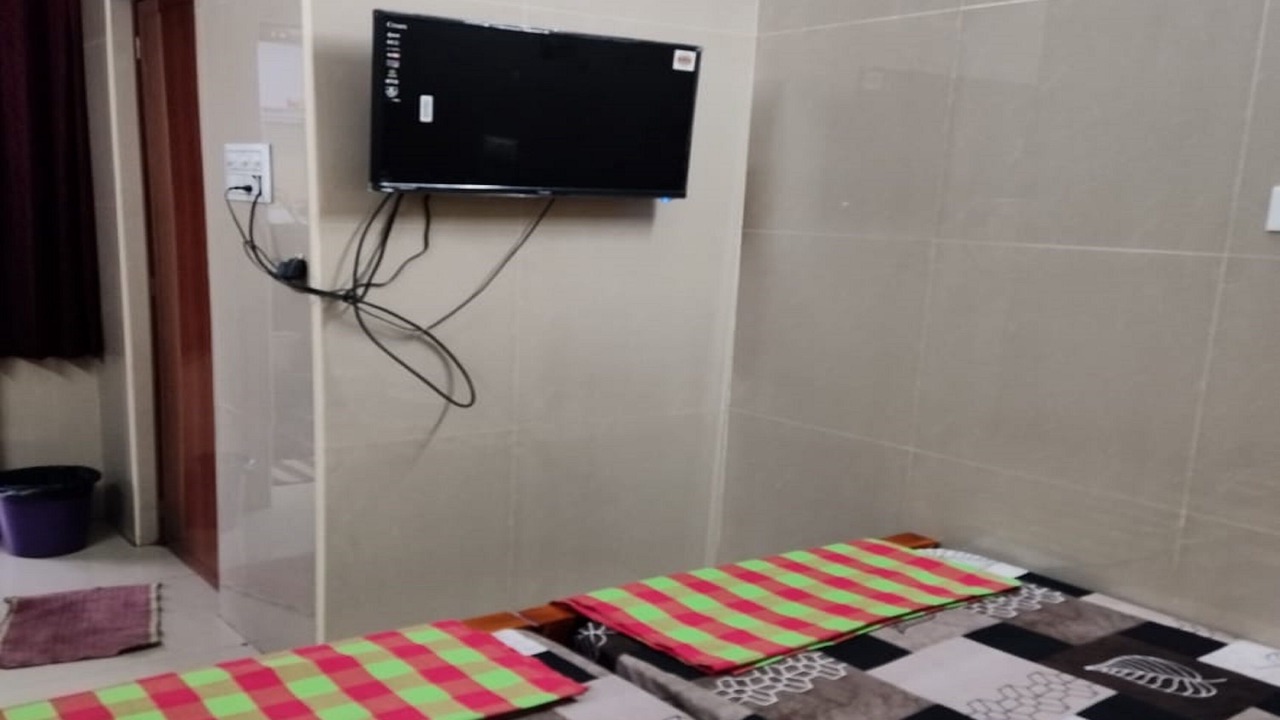 Photo of Bedroom in Koyambedu