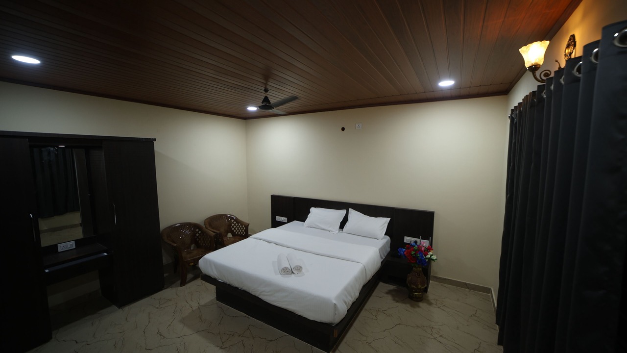 Photo of Bedroom in Murudeshwara