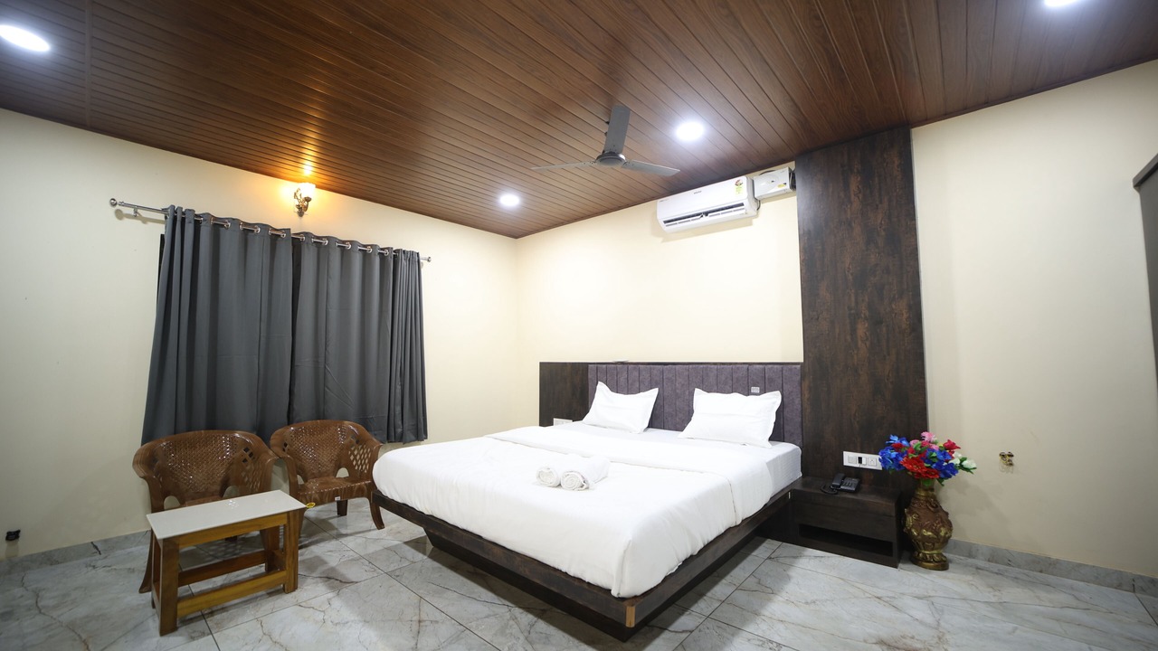 Photo of Bedroom in Murudeshwara