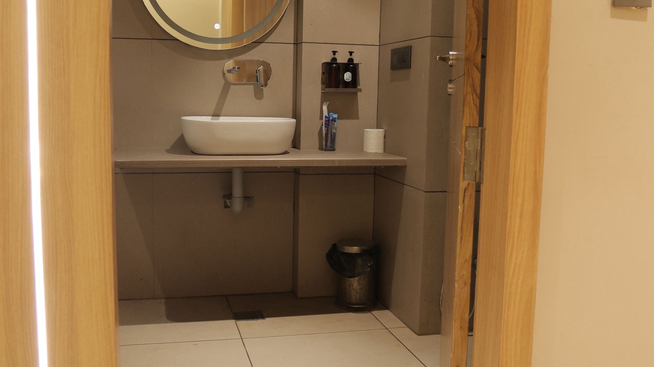 Photo of Bathroom in Hoshangabad