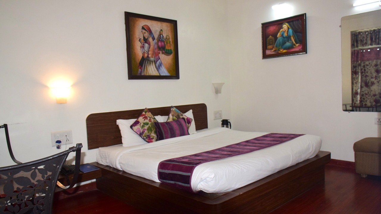 Photo of Bedroom in Mount Abu