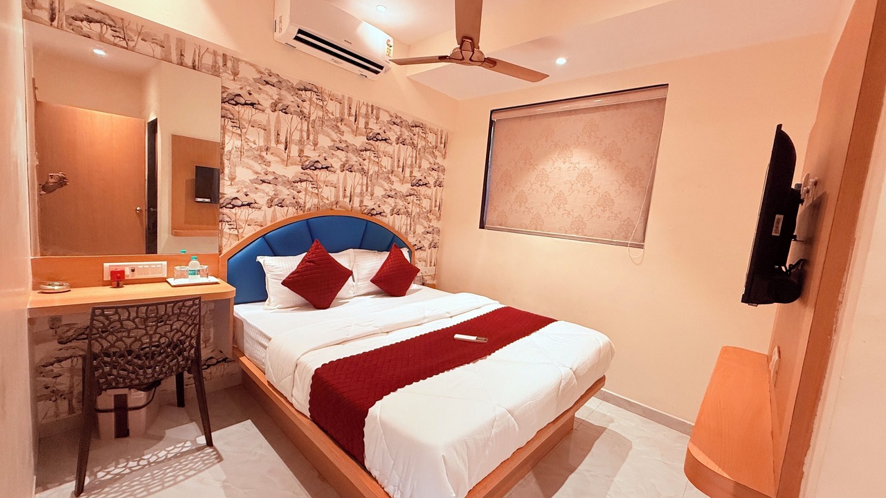 Photo of Others in Taloja