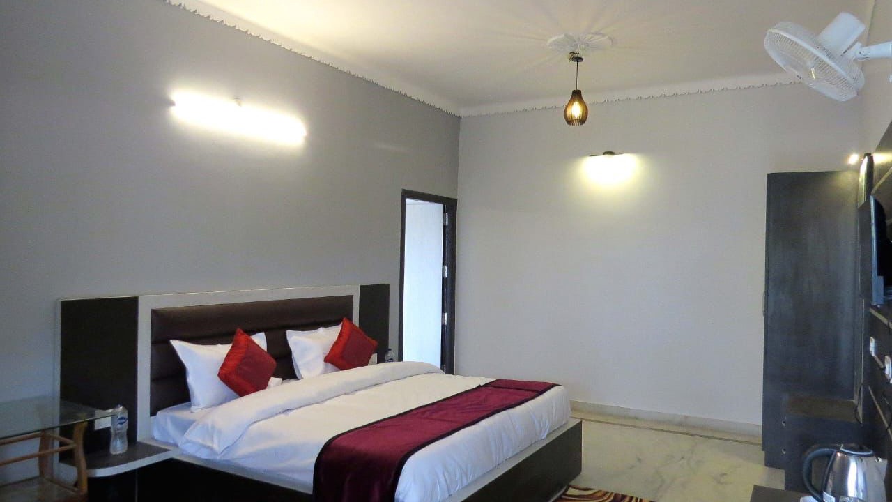 Photo of Bedroom in Bhowali