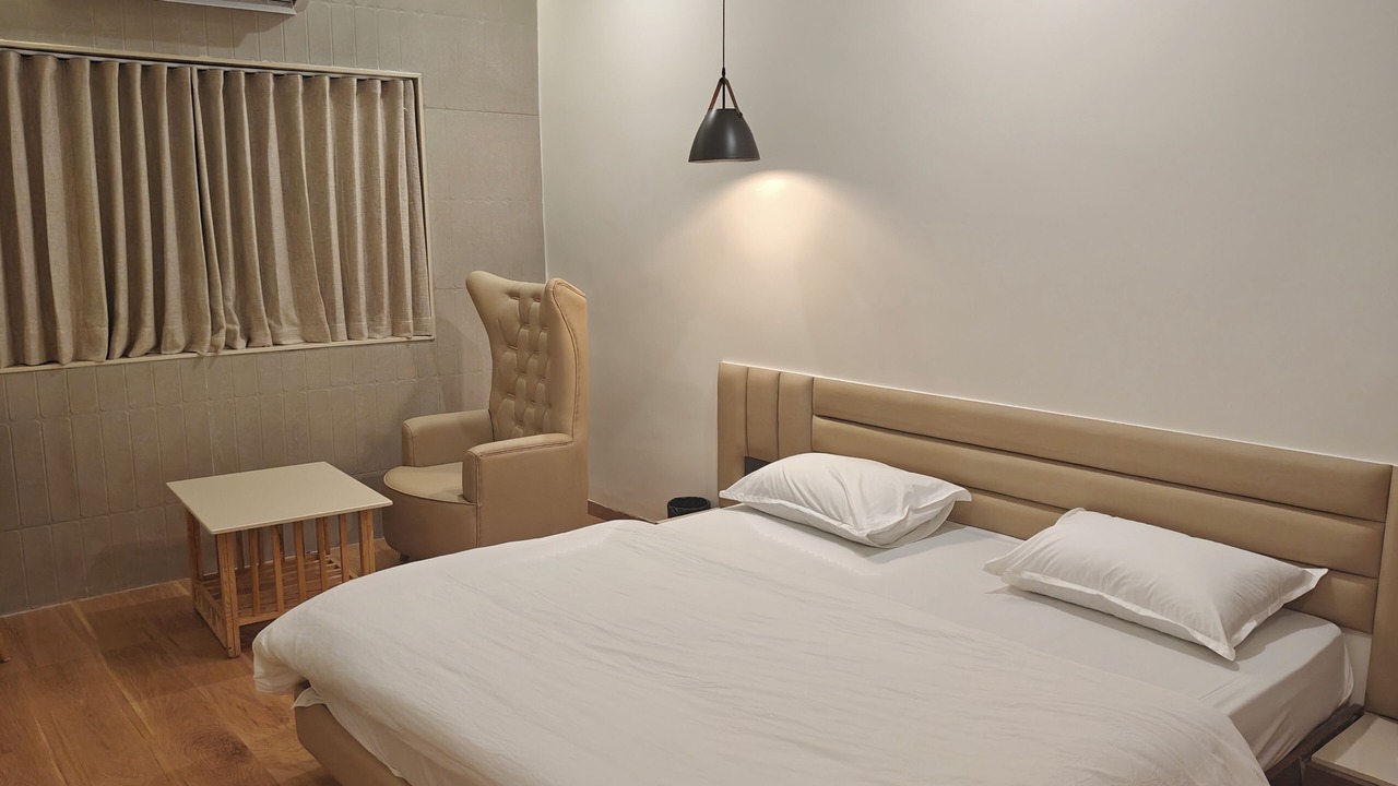 Photo of Bedroom in Sanand