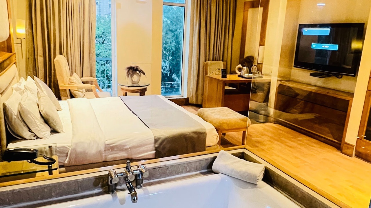 Photo of Bedroom in Sushant Lok