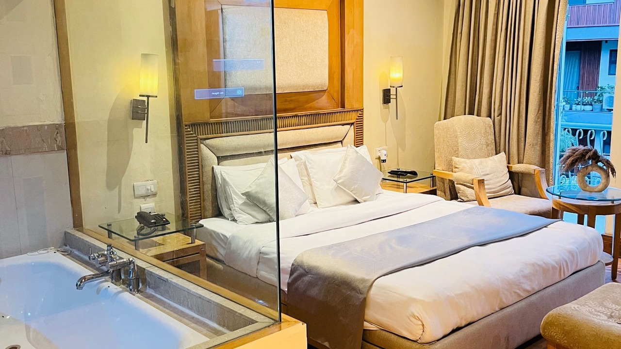 Photo of Bedroom in Sushant Lok