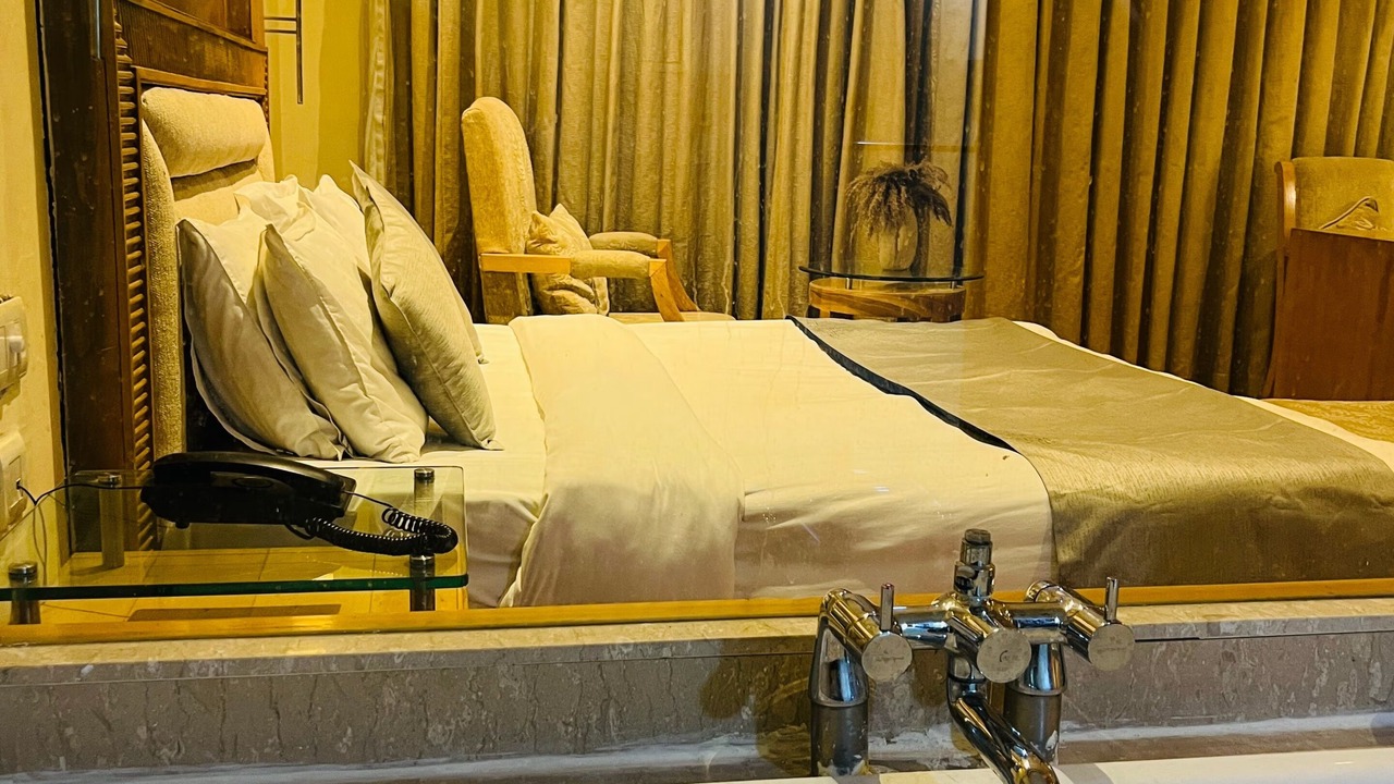 Photo of Bedroom in Sushant Lok