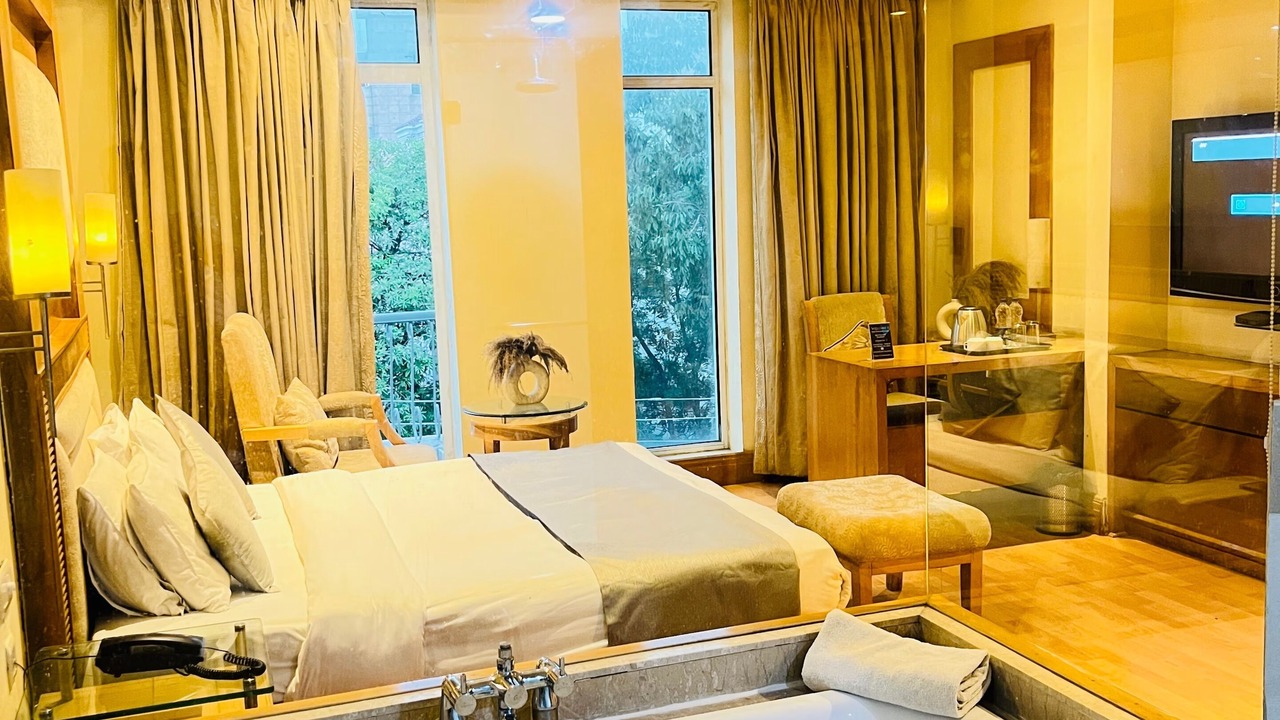 Photo of Bedroom in Sushant Lok