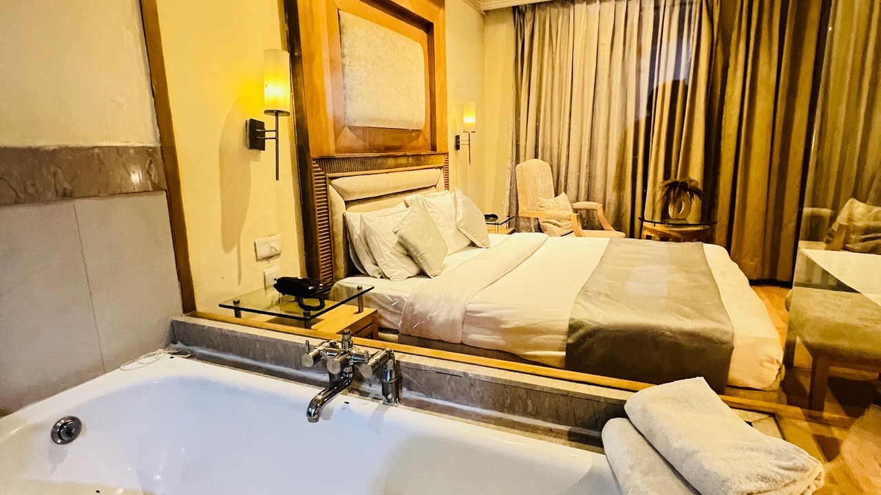 Photo of Bedroom in Sushant Lok