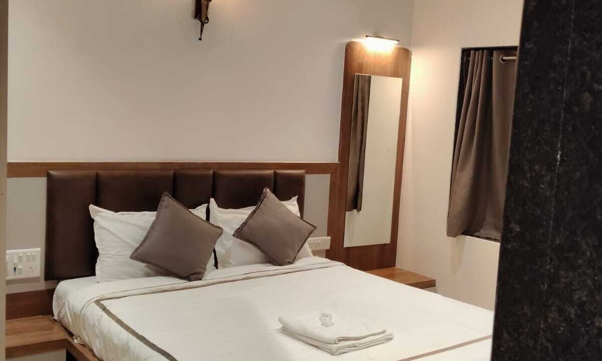 Photo of Bedroom in Mahabaleshwar