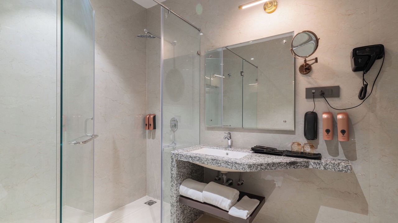 Photo of Bathroom in Chandrapur