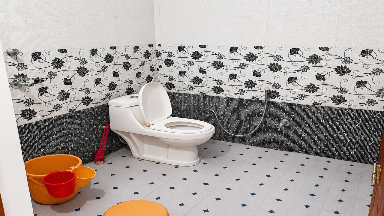 Photo of Bathroom in Guptkashi