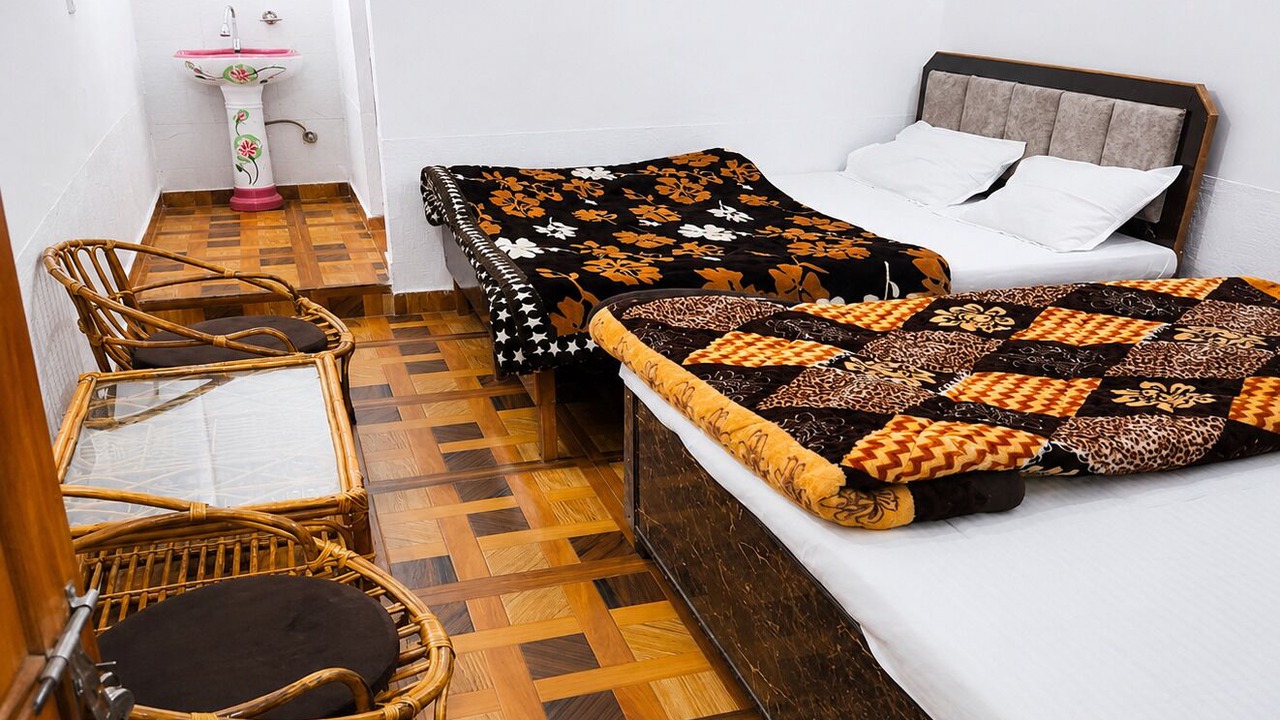 Photo of Bedroom in Guptkashi