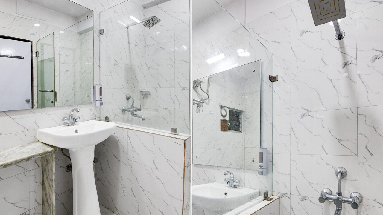 Photo of Bathroom in Park Street