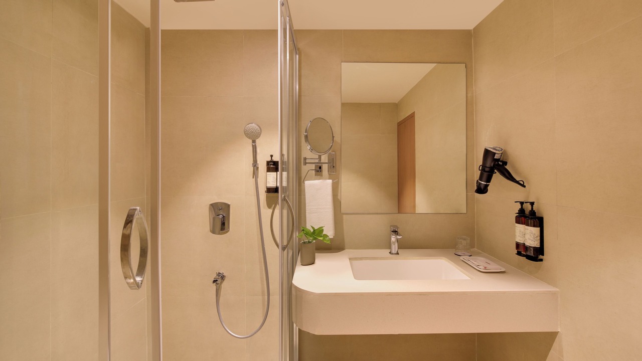 Photo of Bathroom in Ellis Bridge