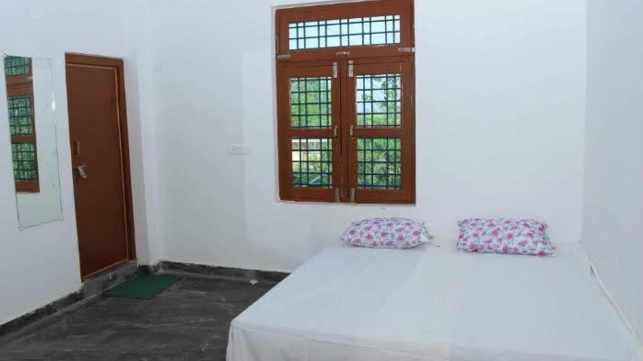 Photo of Bedroom in Dibiyapur