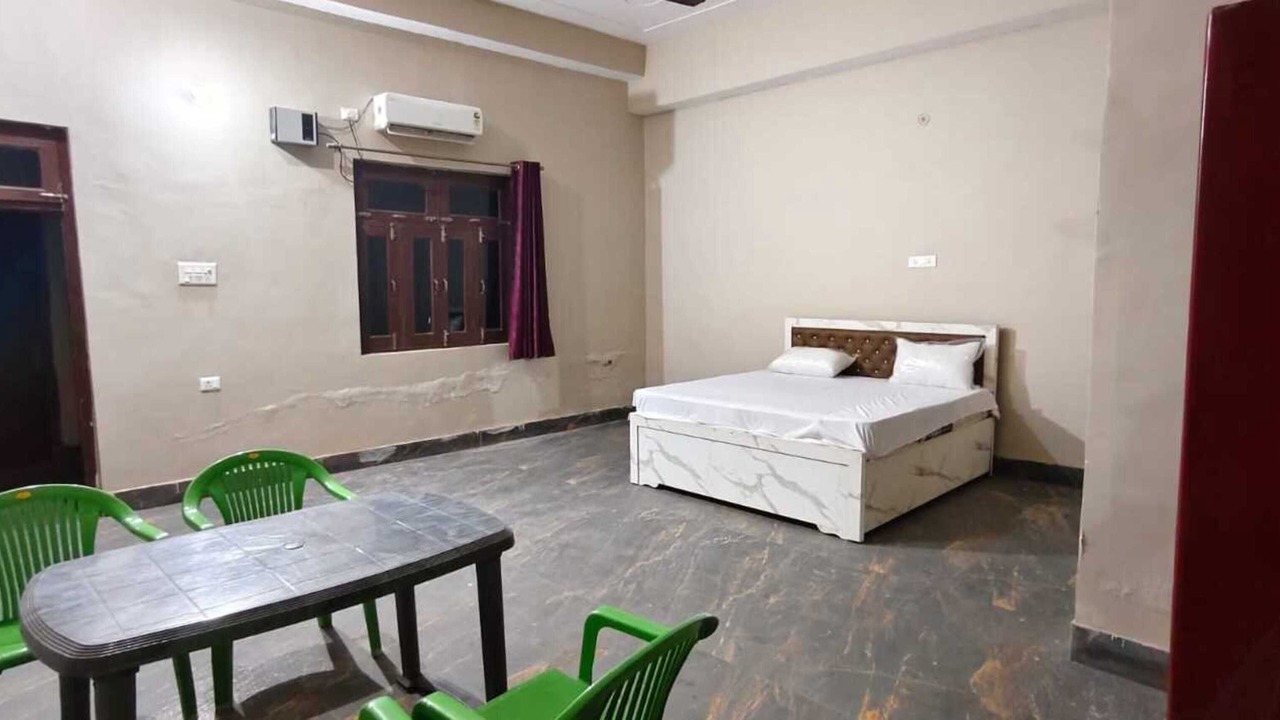 Photo of Bedroom in Dibiyapur