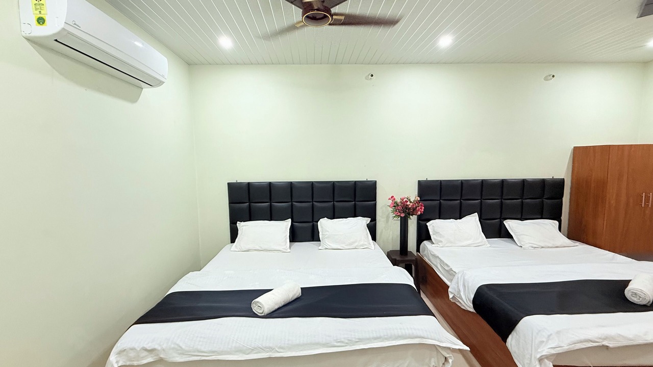 Photo of Bedroom in Naini