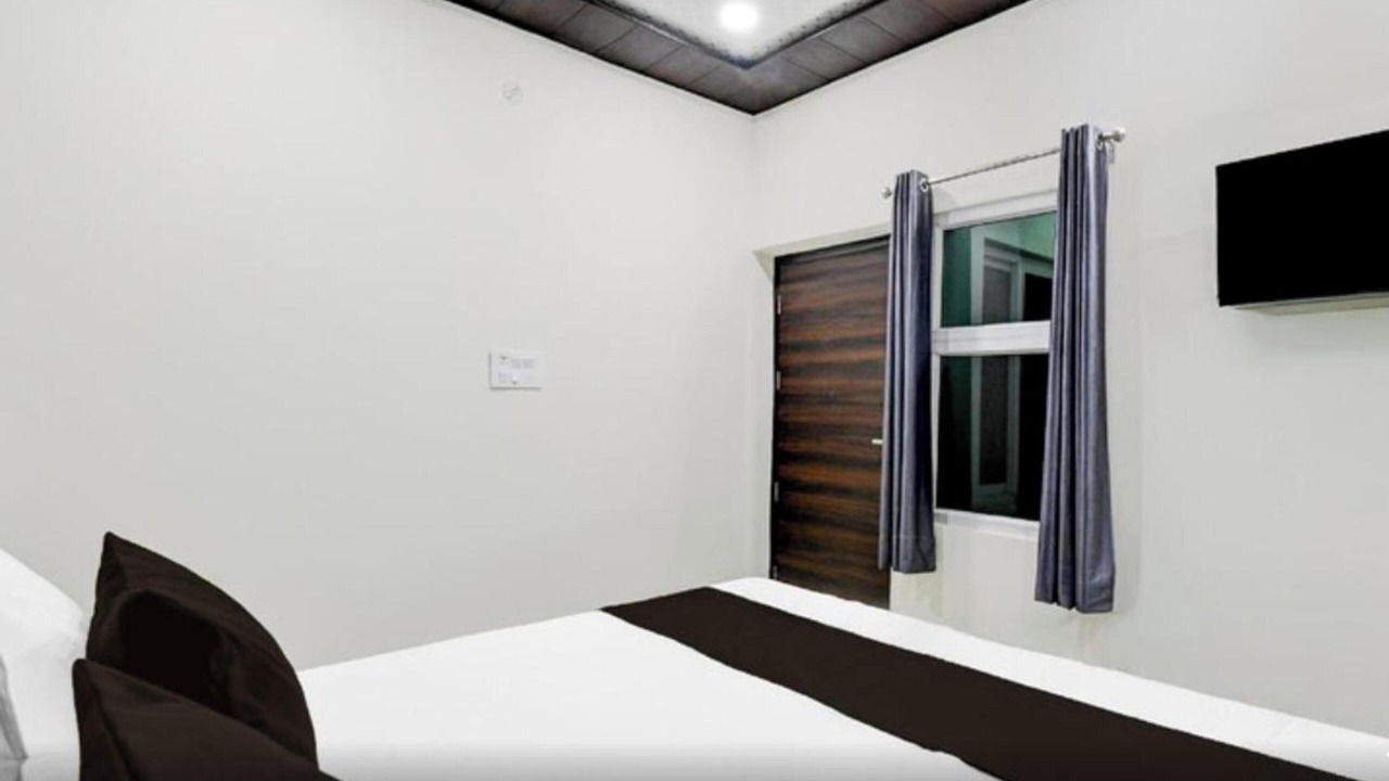 Photo of Bedroom in Auli