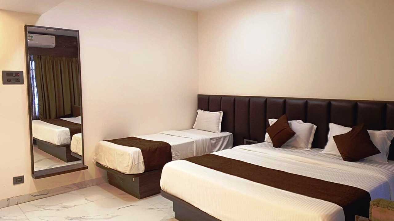 Photo of Bedroom in Daulatabad