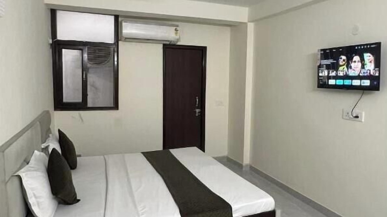 Photo of Bedroom in DLF Farms