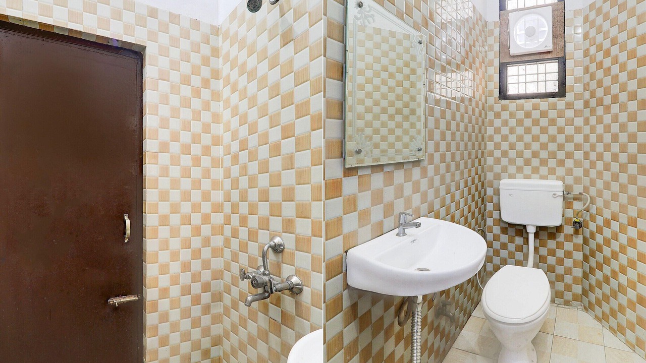 Photo of Bathroom in Indira Nagar