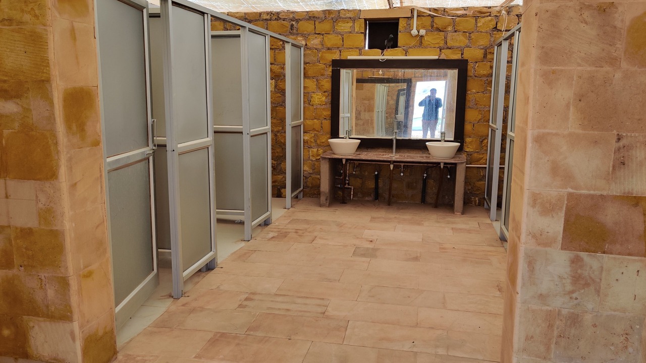 Photo of Bathroom in Kanoi