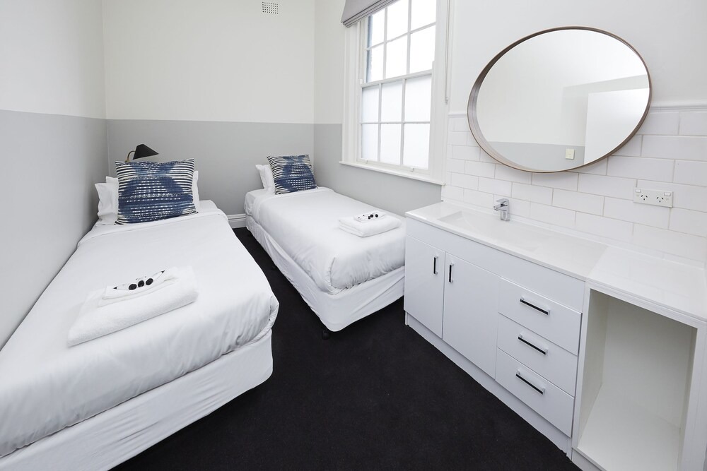 Photo of Bedroom in Willoughby