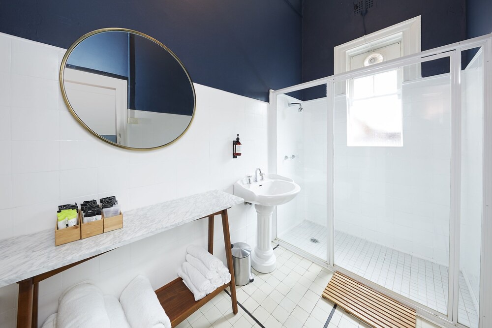 Photo of Bathroom in Willoughby