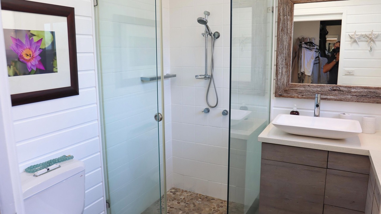 Photo of Bathroom in Avalon Beach