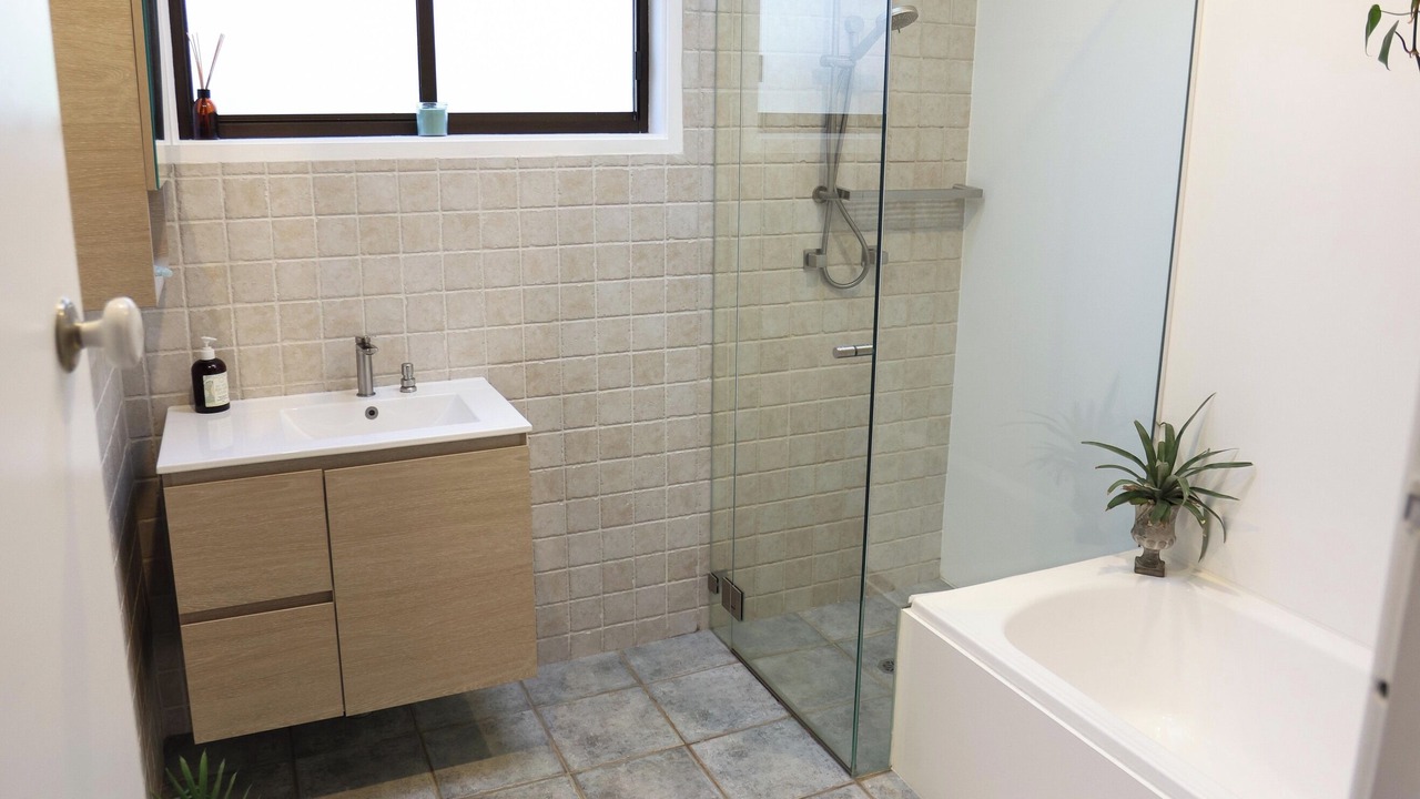 Photo of Bathroom in Avalon Beach