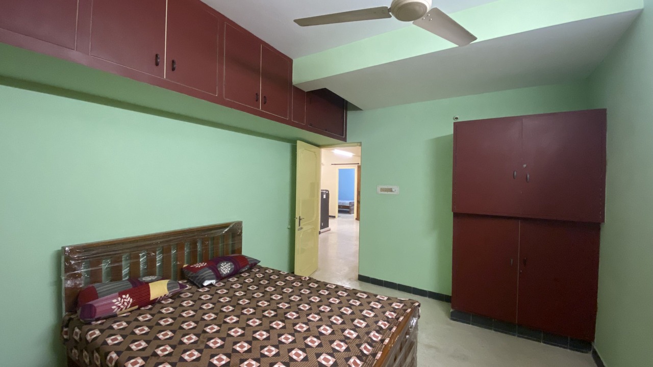 Photo of Bedroom in Mylapore Tiruvallikk
