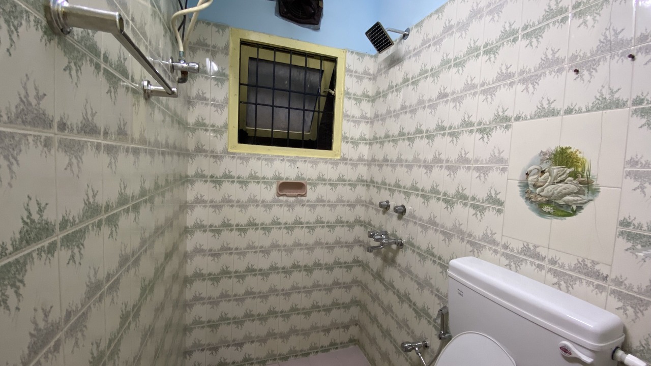 Photo of Bathroom in Mylapore Tiruvallikk