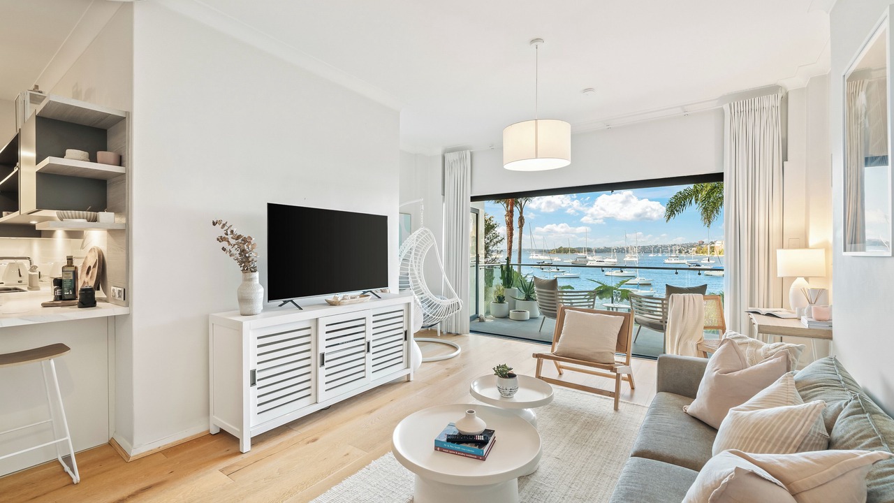 Photo of Livingroom in Elizabeth Bay