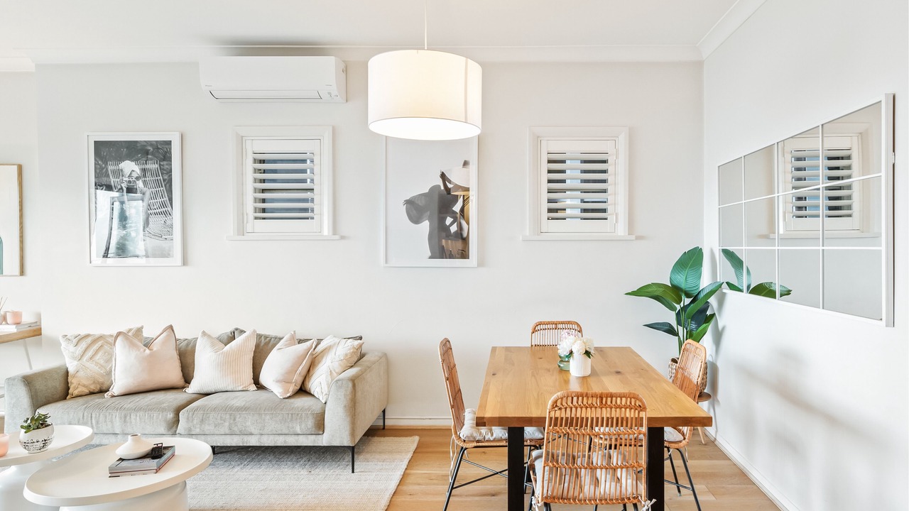 Photo of Livingroom in Elizabeth Bay