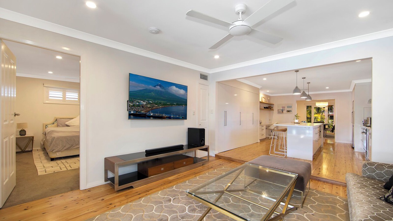 Photo of Livingroom in Woy Woy