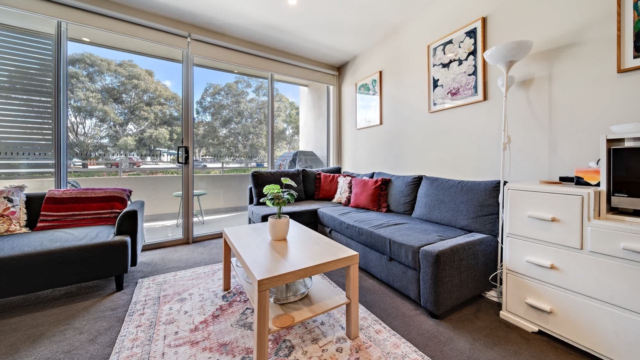 Photo of Livingroom in Curtin