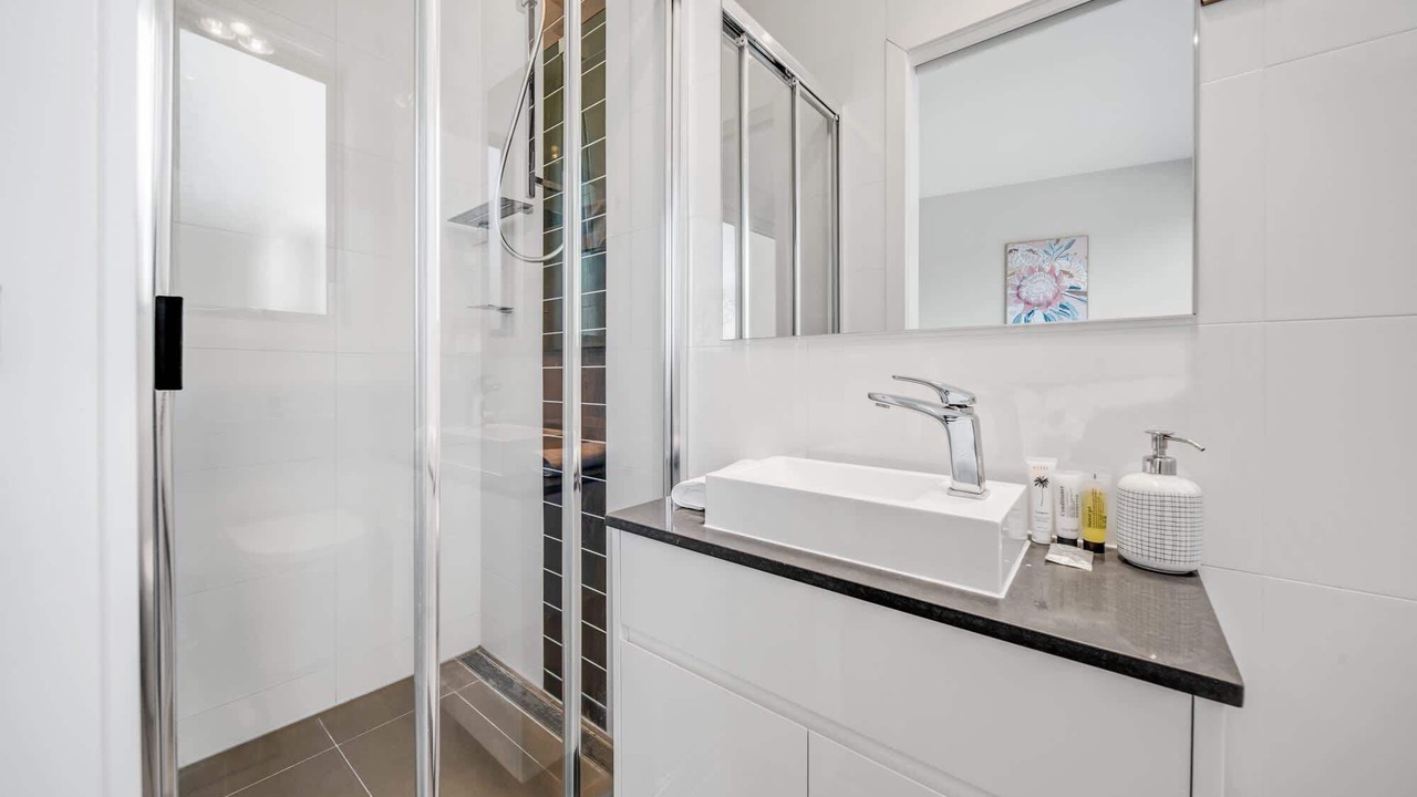 Photo of Bathroom in Curtin