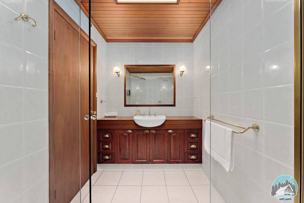 Photo of Bathroom in Kangy Angy