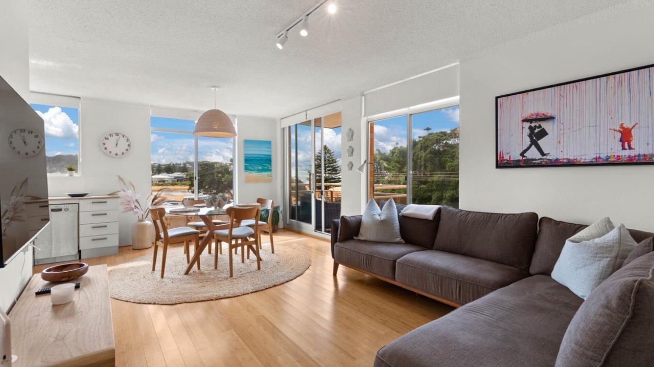 Photo of Livingroom in Avoca Beach