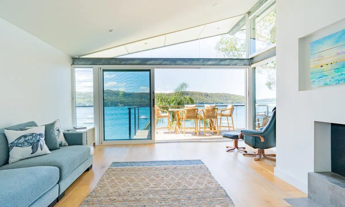 Photo of Livingroom in Scotland Island