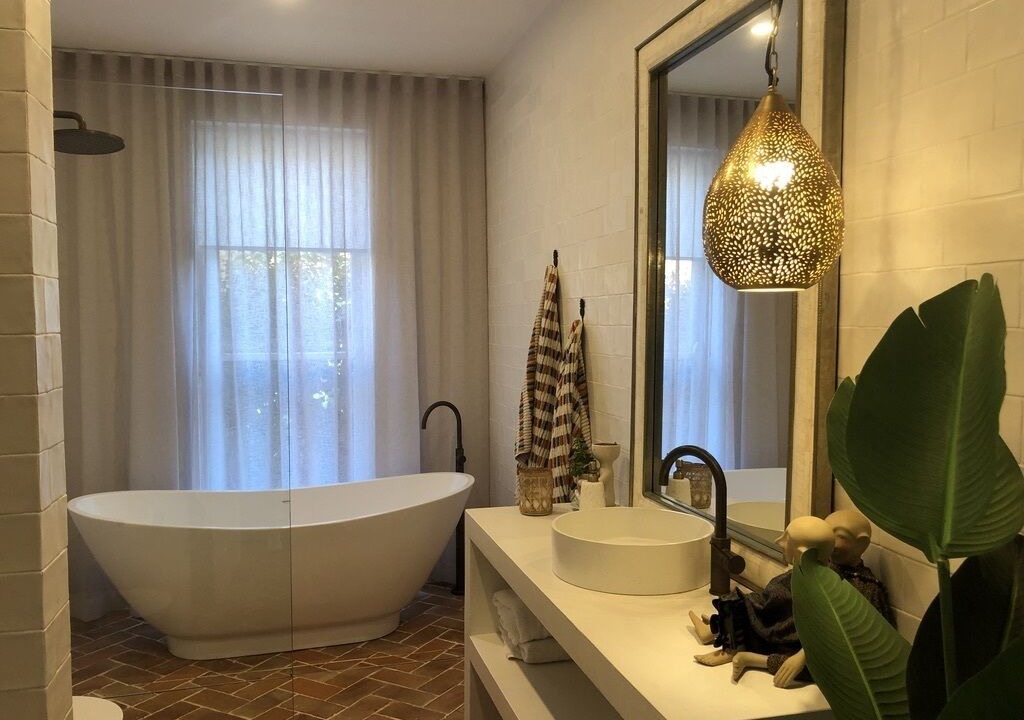 Photo of Bathroom in Freshwater