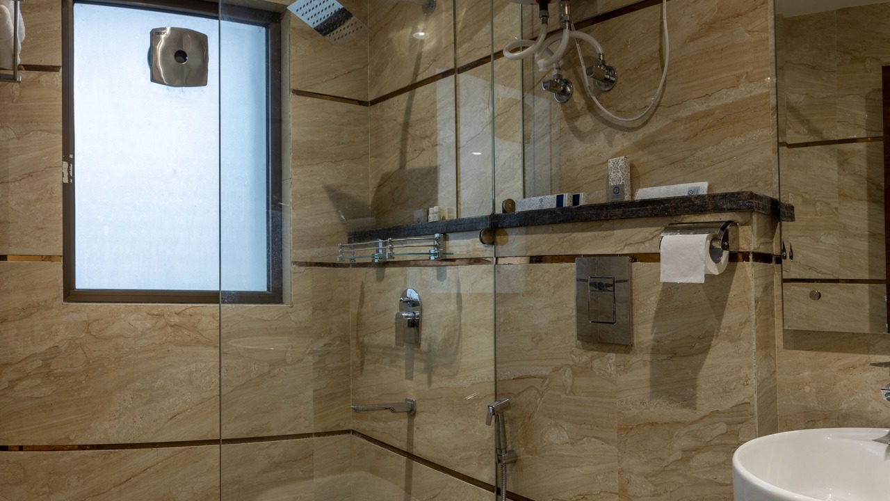 Photo of Bathroom in DLF Phase 3