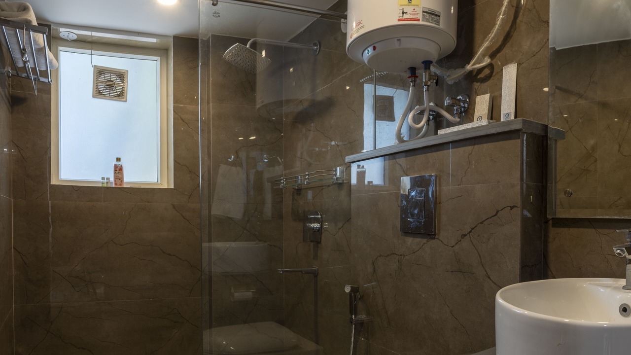 Photo of Bathroom in DLF Phase 3