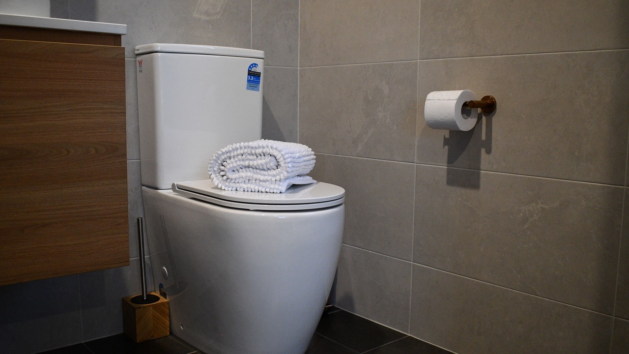 Photo of Bathroom in Aylmerton
